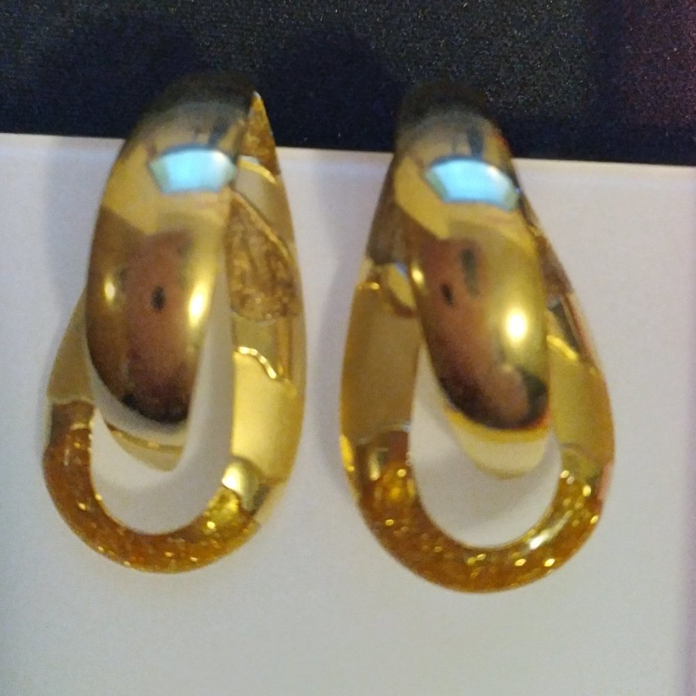 Vintage Gold Tone Earrings - Circa 1980s